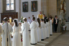 Feier der 1. Heiligen Kommunion in Sankt Crescentius (Foto: Karl-Franz Thiede)